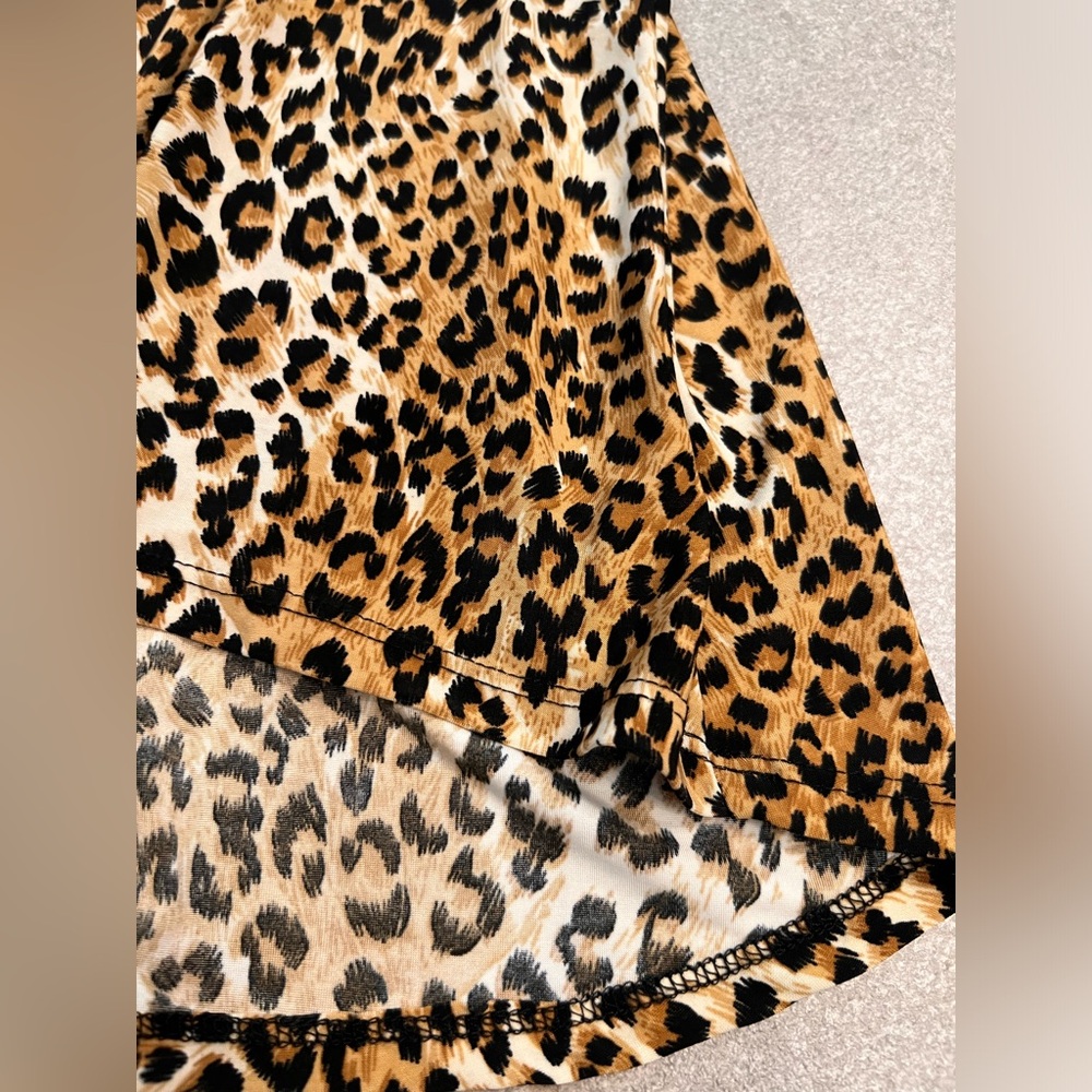 Y2K Leopard Cheetah Flowy Sleeveless Tank - Picture 3 of 5